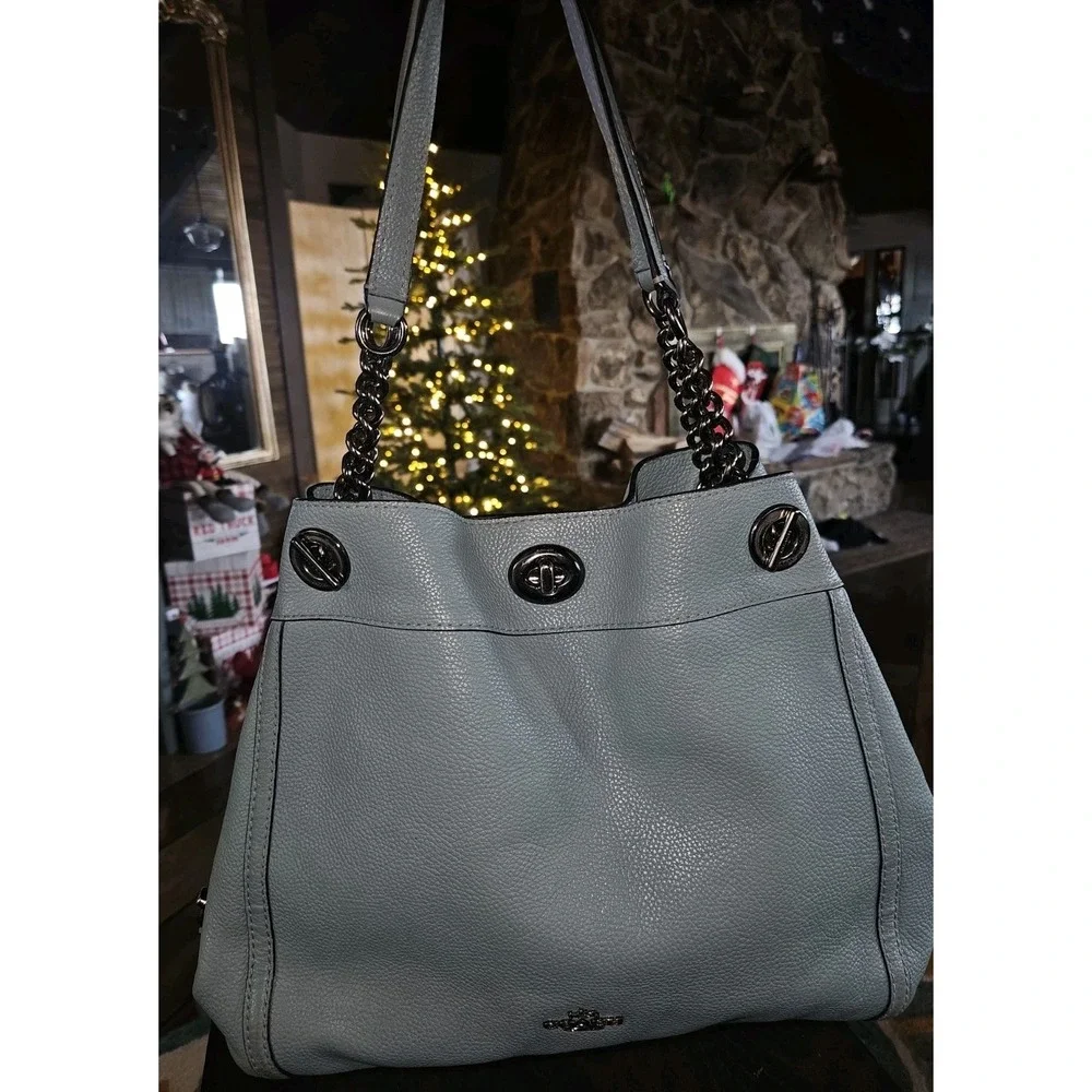 Coach Eddie Gorgeous Pebbled Leather Turnlock Lt. Light Blue 3 Compartments